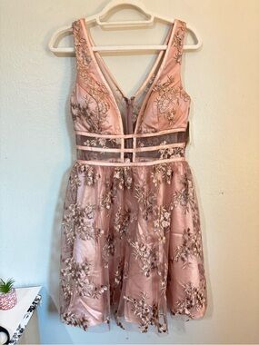Gianni Bini | Dresses | Gianni Bini Hazel Metallic Chiffon Vneck Long  Sleeve Cut Out Dress | Poshmark